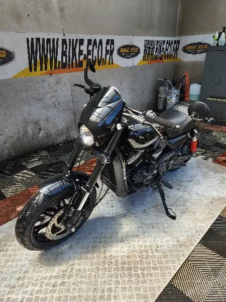 STREET ROD 750