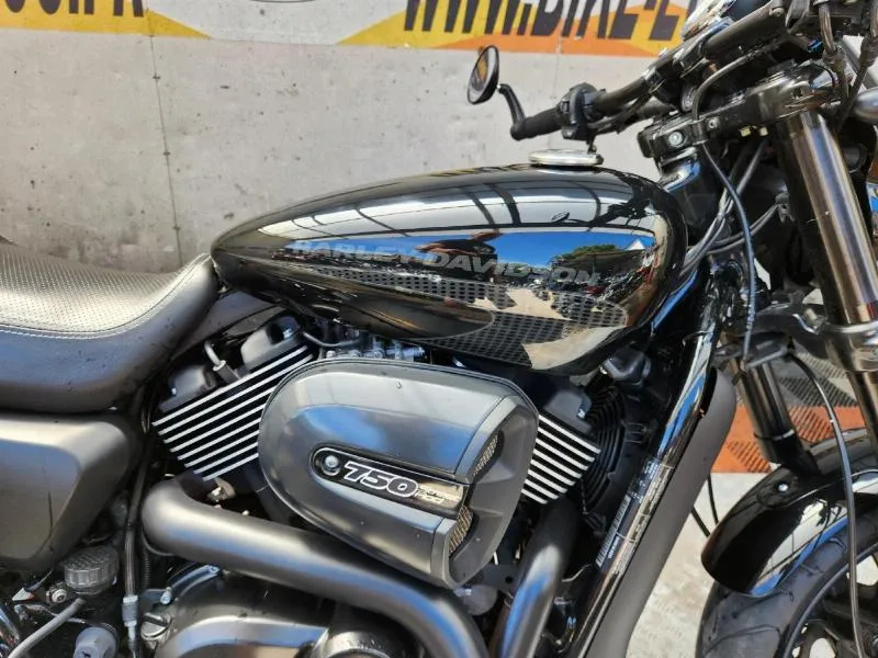 STREET ROD 750