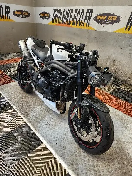 SPEED TRIPLE 1050 RS
