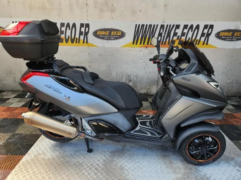METROPOLIS 400 RS