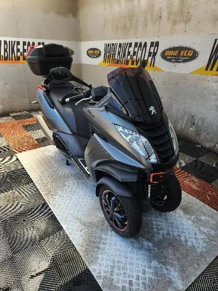 METROPOLIS 400 RS