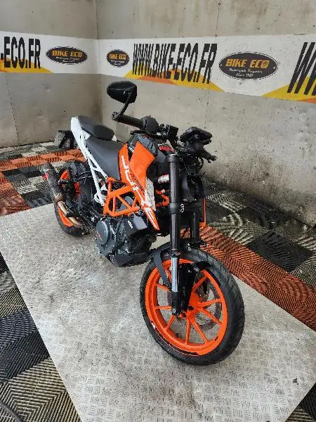 390 DUKE