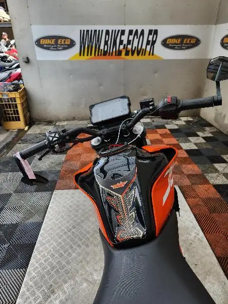390 DUKE