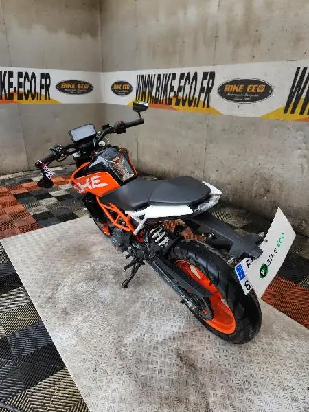 390 DUKE