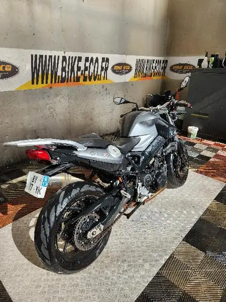 F 800 R