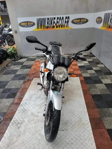 YBR 125