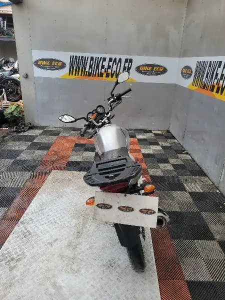 YBR 125