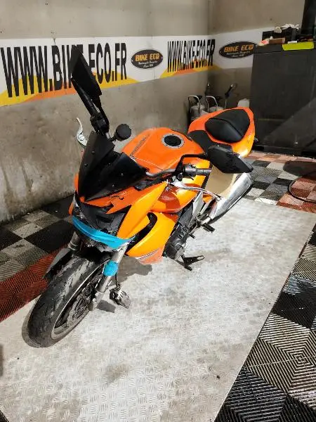 Z 1000