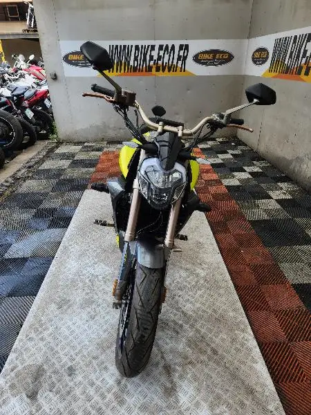 310 V