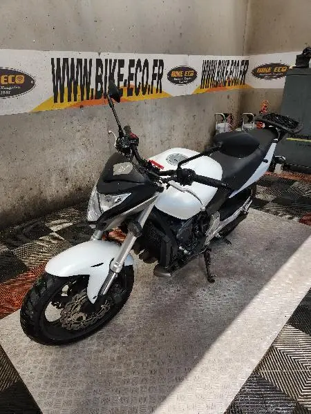 CB 600 F HORNET