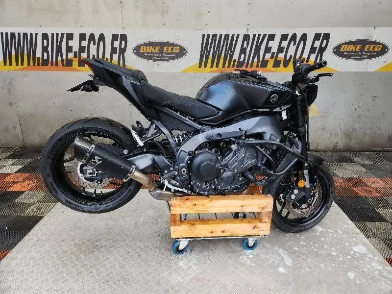 MT09