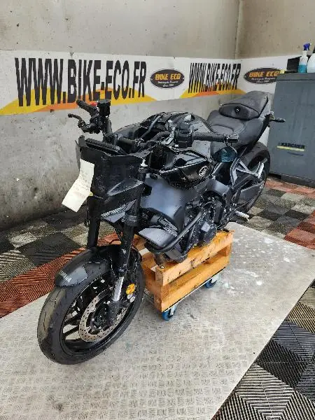 MT09