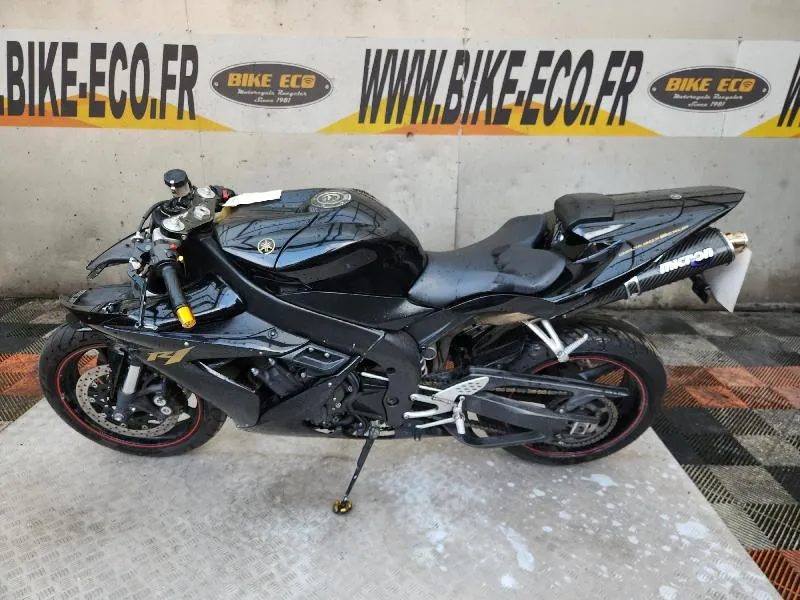 YZF 1000 R1