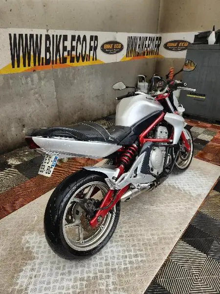 ER6