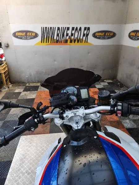 F 800 R