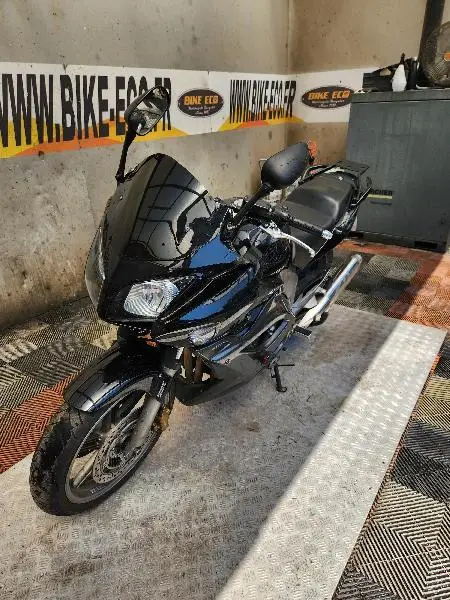 CB 1000 F