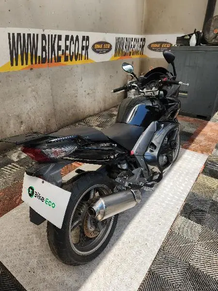 CB 1000 F