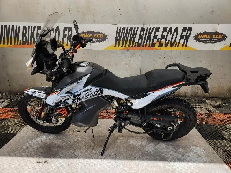 890 ADVENTURE