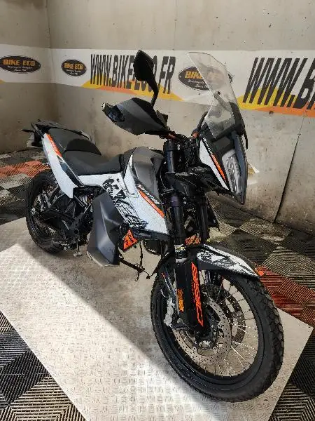 890 ADVENTURE