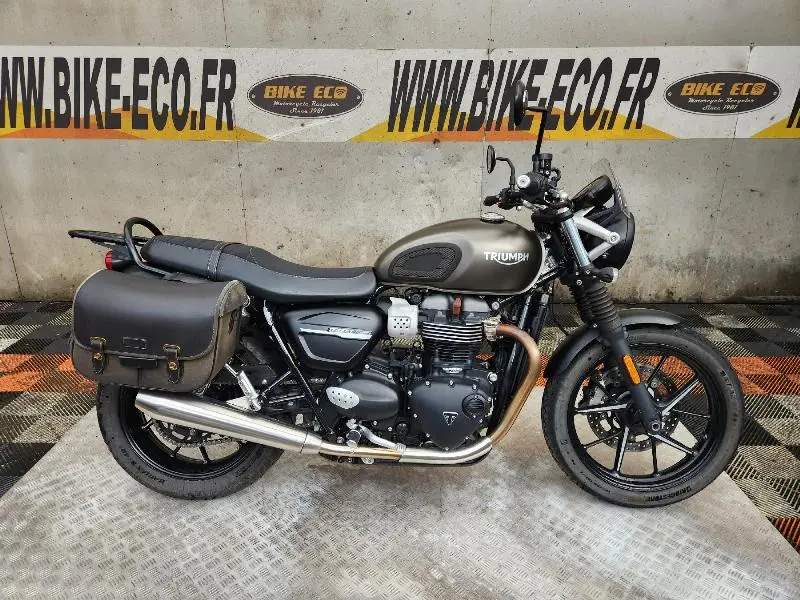 STREET TWIN  900 2019