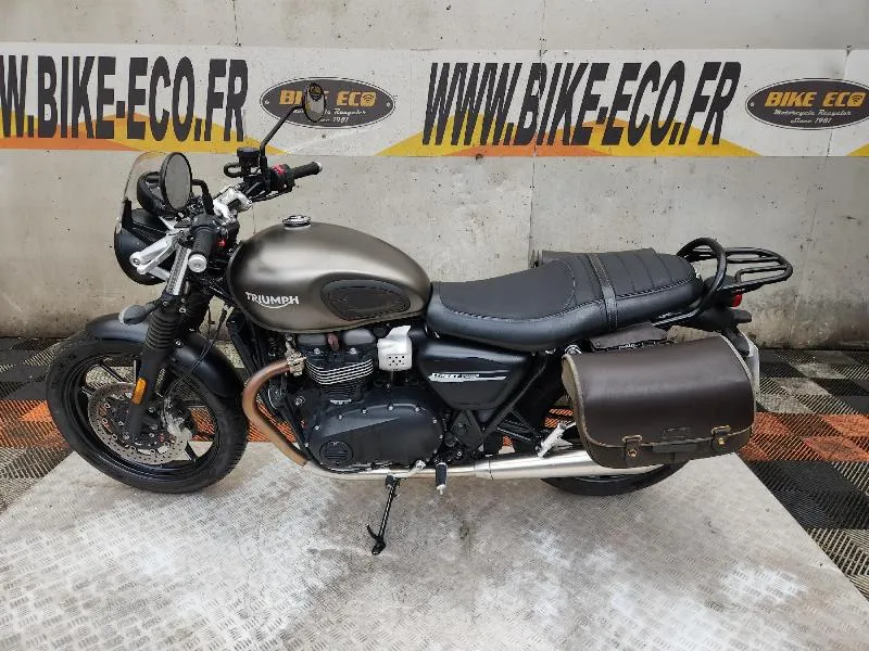 STREET TWIN  900