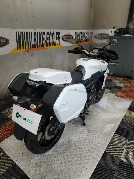 MT09 TRACER