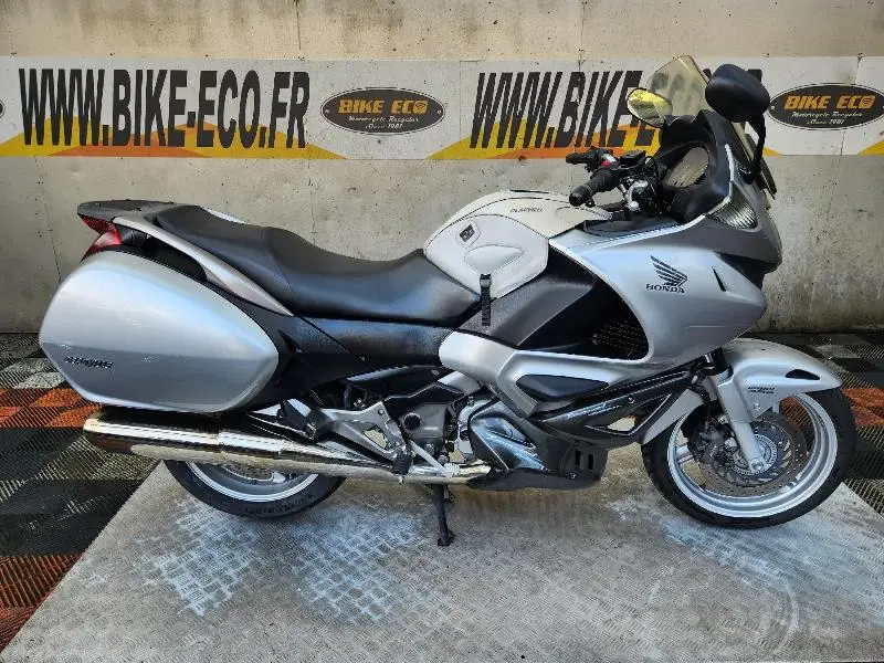 NT DEAUVILLE 700