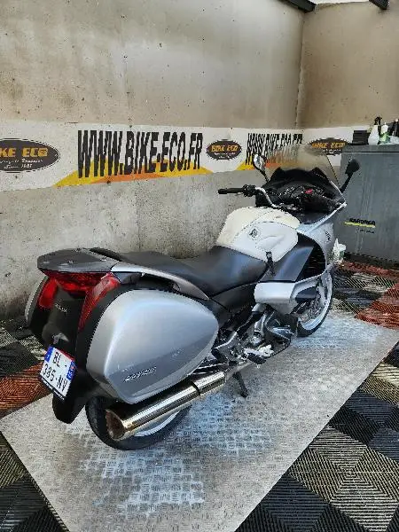 NT DEAUVILLE 700