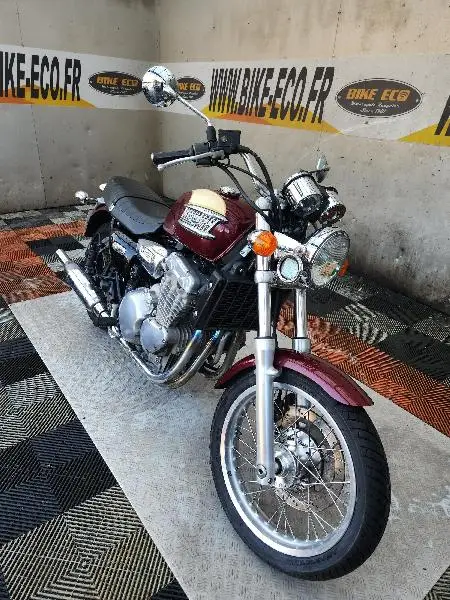 THUNDERBIRD 900