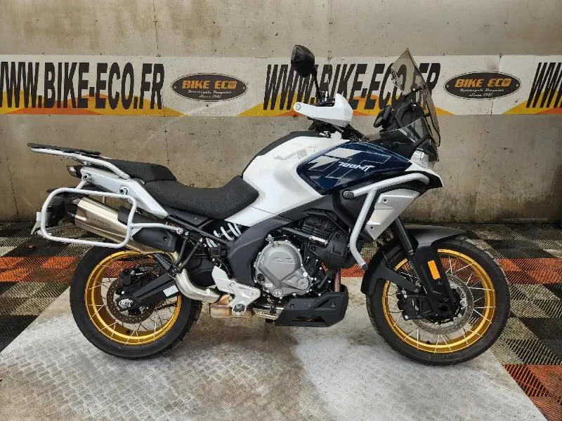 MT 700