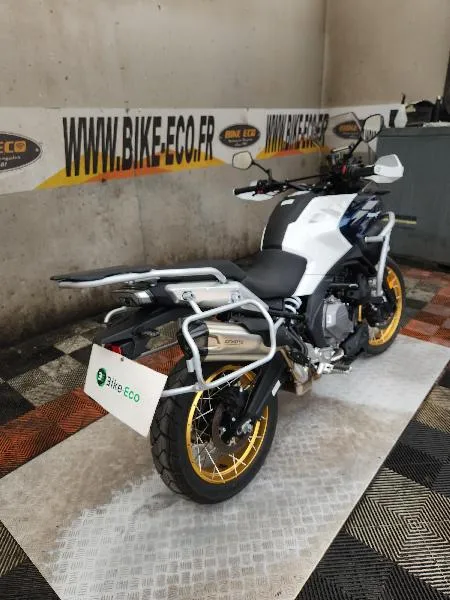 MT 700
