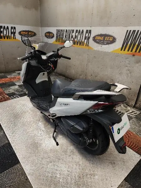 X.TOWN 125