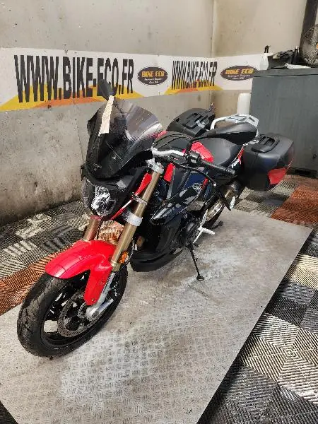F 800 R