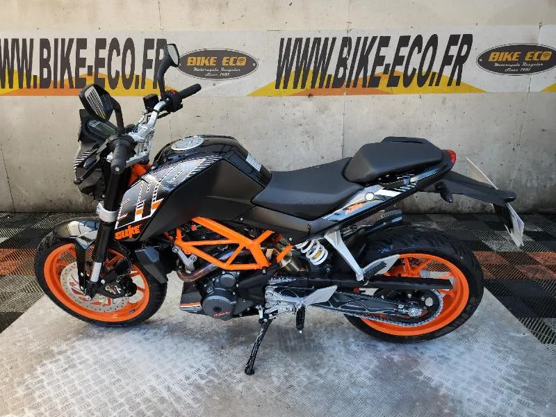 390 DUKE