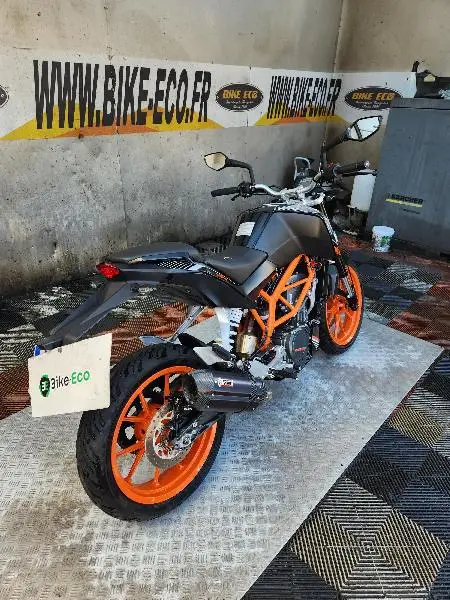 390 DUKE