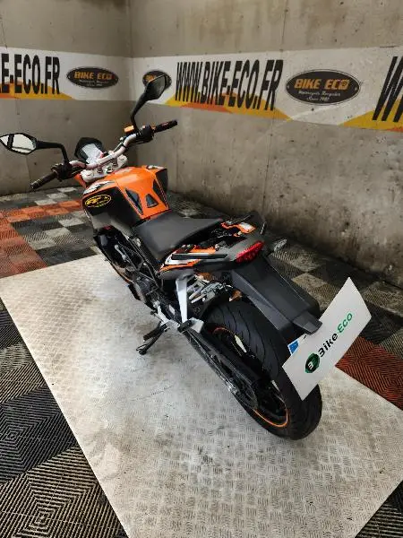 125 DUKE