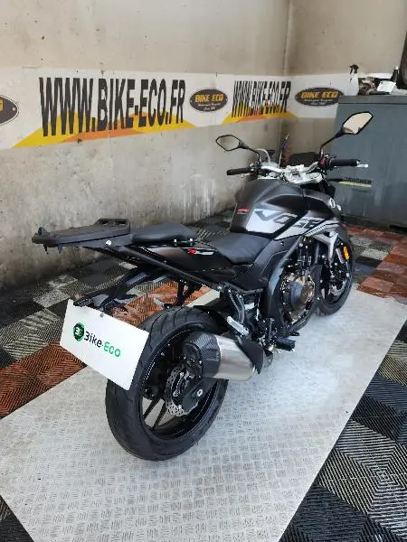 R 625