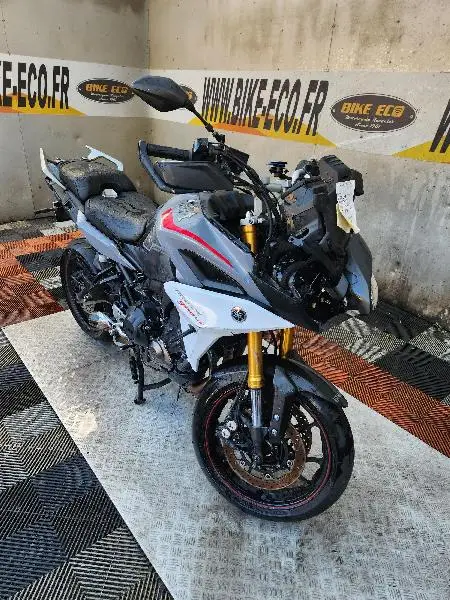 MT09