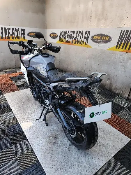 MT09