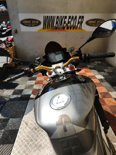 TUONO 1000 R V2