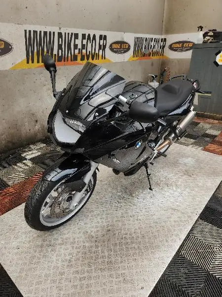 F 800 ST