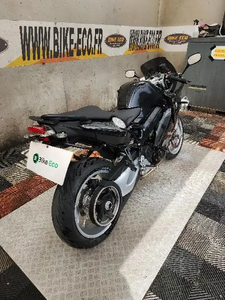 F 800 ST