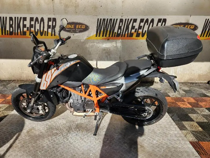 690 DUKE R