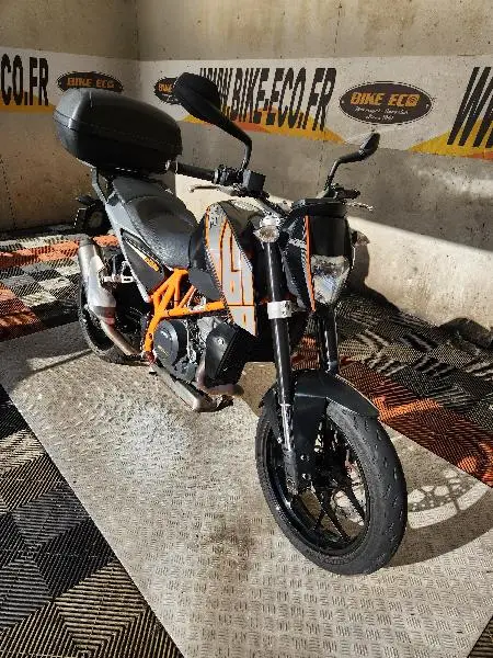 690 DUKE R