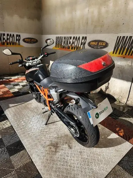 690 DUKE R