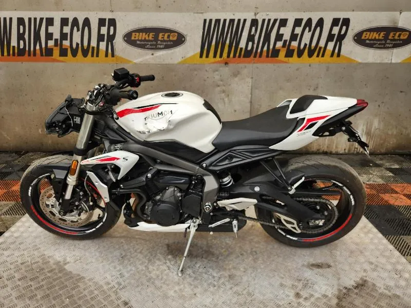 STREET TRIPLE 660 S
