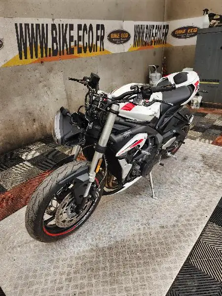 STREET TRIPLE 660 S