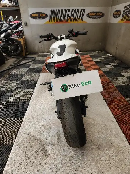 STREET TRIPLE 660 S