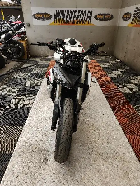 STREET TRIPLE 660 S