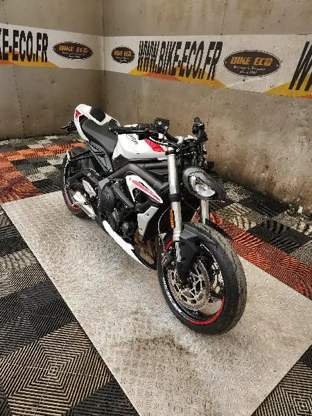 STREET TRIPLE 660 S